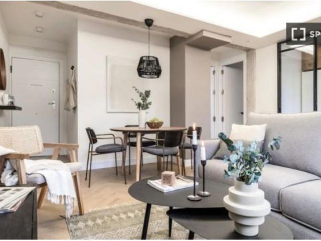 Se alquila apartamento de 2 habitaciones en Castilla  se admiten mascotas