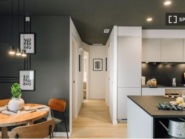 Se alquila apartamento de 2 habitaciones en La Salut, ideal para parejas