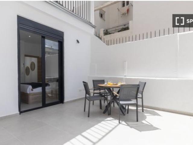 Se alquila apartamento de 2 habitaciones en Patraix