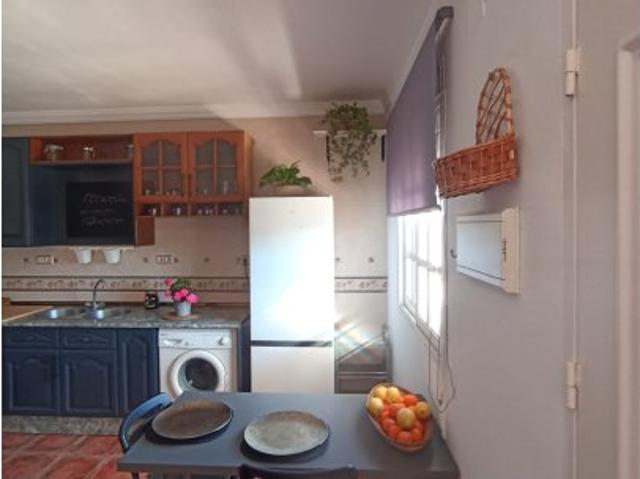 Se alquila apartamento de 2 habitaciones en Pizarra, Málaga