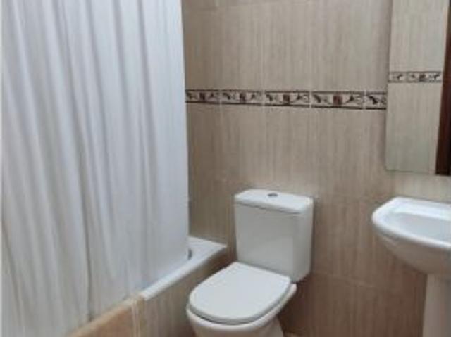 Se alquila apartamento de 2 habitaciones en San José, gastos incluidos