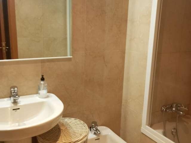 Se alquila apartamento de 2 habitaciones en San Juan Bautista