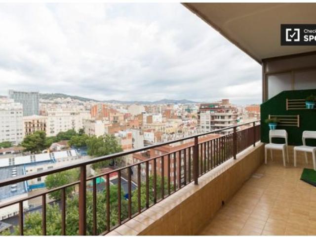 Se alquila apartamento de 2 habitaciones en San Martín