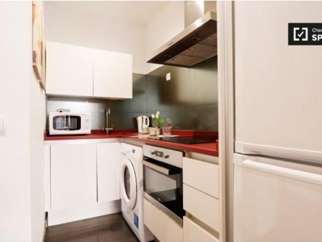 Se alquila apartamento de 2 habitaciones en Universidad, se admiten mascotas
