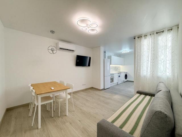 Se alquila apartamento de 3 dormitorios en pleno centro de Alicante