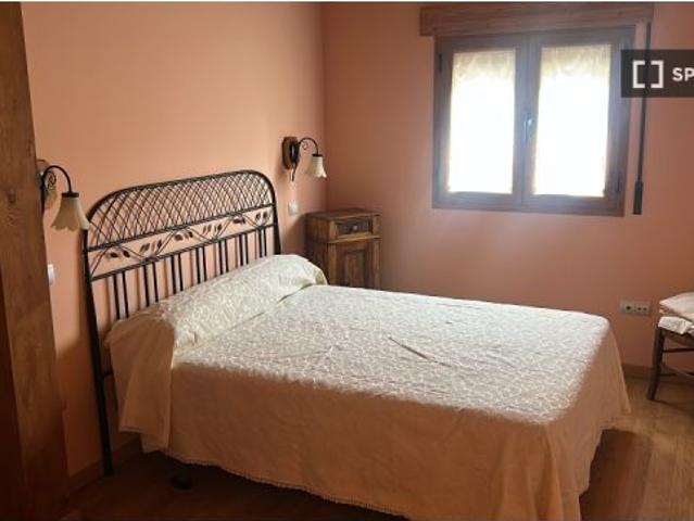 Se alquila apartamento de 3 habitaciones en Nieva, gastos incluidos