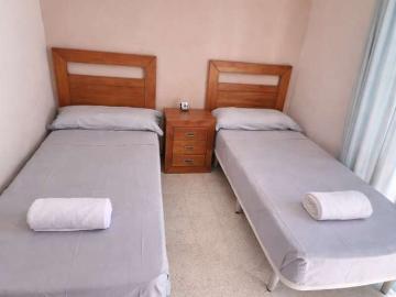 Se alquila apartamento de 3 habitaciones en Benidorm