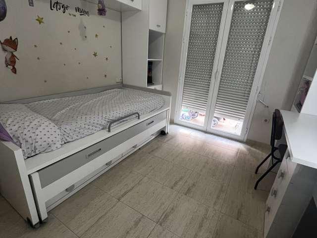 Se alquila apartamento de 3 habitaciones en La Princesa, Málaga