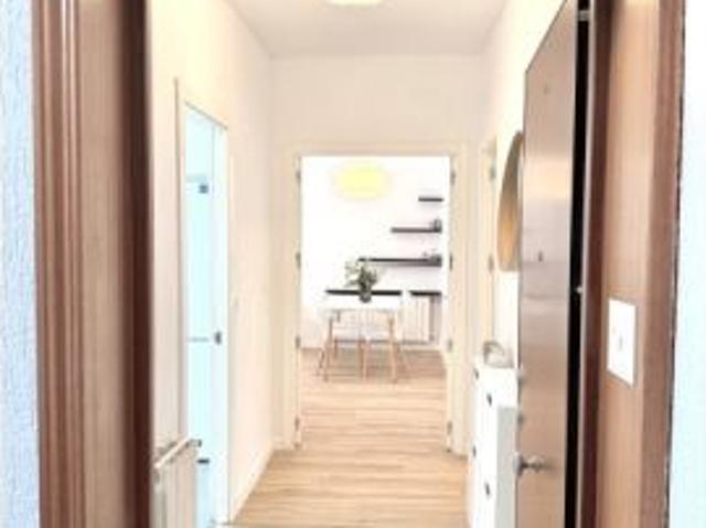 Se alquila apartamento de 3 habitaciones en Palomeras Bajas, no se admiten mascotas ni fumadores
