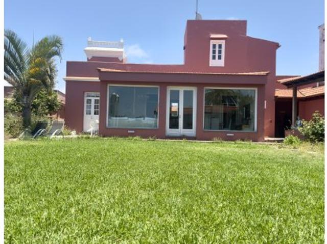 Se alquila apartamento de 5 habitaciones en Tacoronte