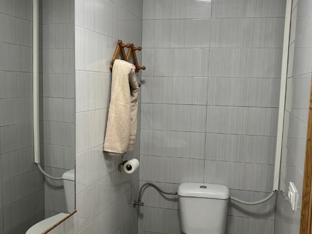 Se alquila apartamento exterior amueblado