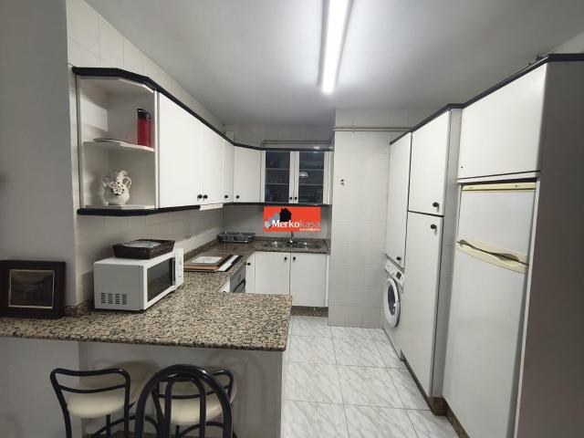 SE ALQUILA APARTAMENTO EN AVD CORUÑA