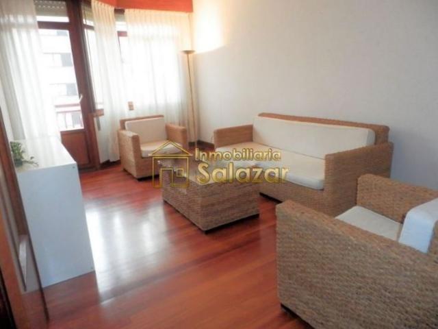 Se alquila apartamento en Amezola