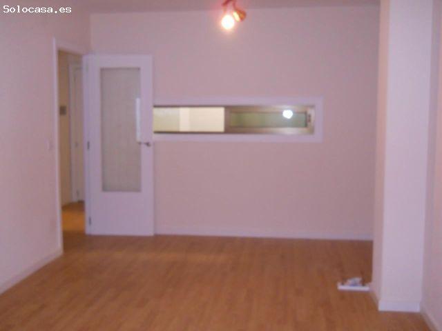 Se alquila apartamento en el centro