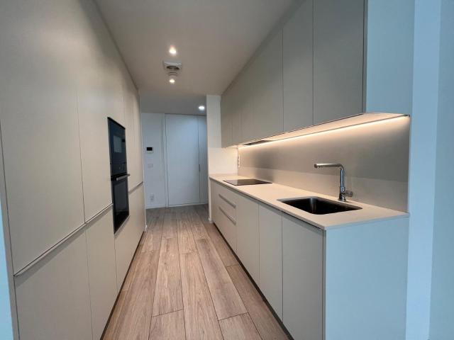 Se alquila apartamento en Ensanche de Pamplona