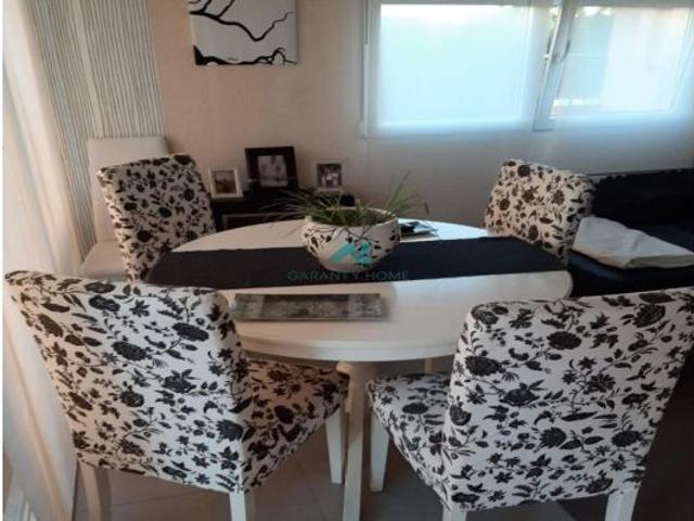 Se alquila apartamento en Laredo