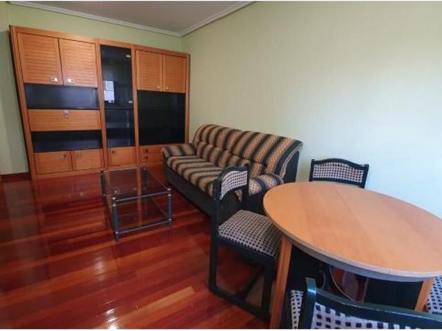 SE ALQUILA APARTAMENTO EN ZONA UNIVERSIDAD
