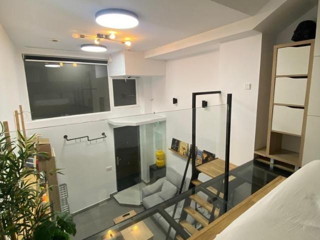 SE ALQUILA APARTAMENTO LOFT SOLO PARA TEMPORADA ESCOLAR