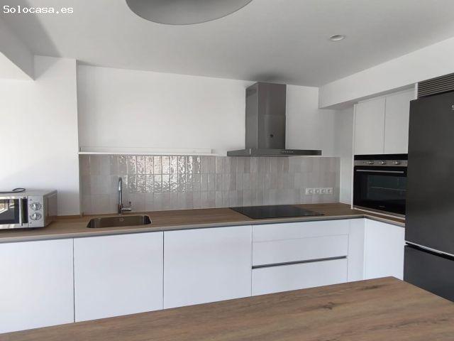 Se alquila apartamento reformado con vistas al mar en el corazón de Estepona | CABANILLAS REAL ESTAT