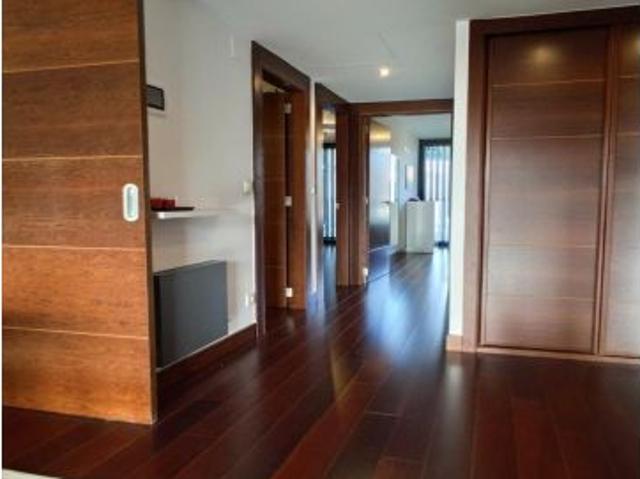 Se Alquila Bonita vivienda de 2 Dormitorios y 2 baños en Zona Abandoibarra Guggenheim