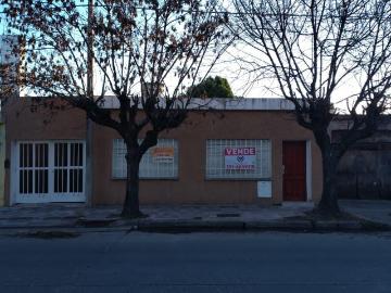 SE ALQUILA CASA 4 DORM BARRIO NUEVA ITALIA