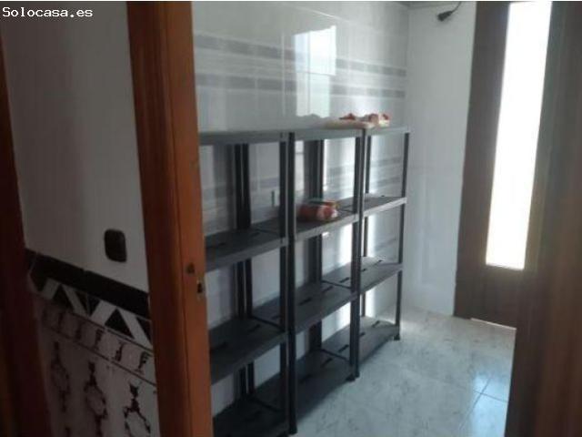 SE ALQUILA CASA/ CHALET EN CALLE ATARFEÑO, LA CRUZ IDEAL PARA ESTUDIANTES