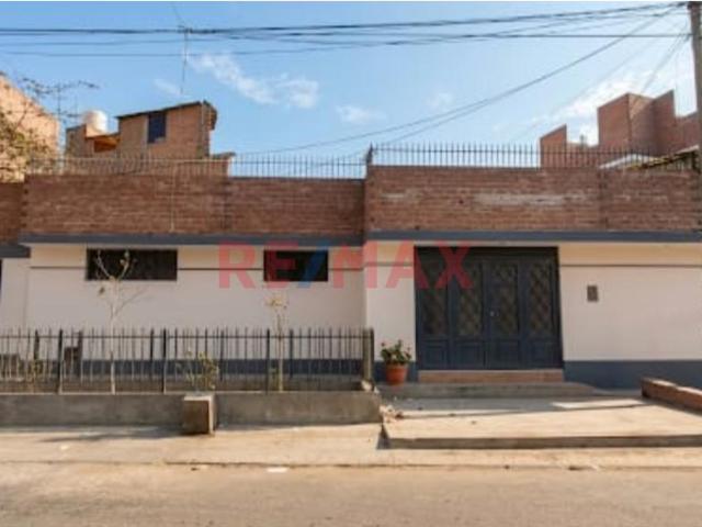 Se Alquila Casa De 182 M² Con Cochera En Urb. Los Libertadores Smp