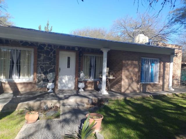 SE ALQUILA CASA DE 2 DORMITORIOS EN ANISACATE