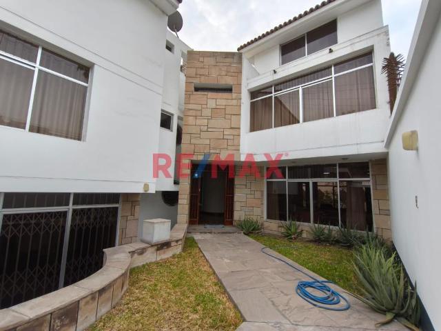 Se Alquila Casa En Av.Cerro Grande Surco