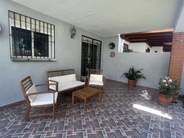 Se alquila chalet de 3 habitaciones en Rincón de la Victoria
