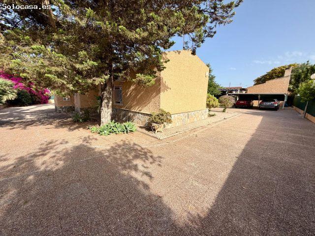 SE ALQUILA CHALET EN ELCHE ZONA DE ALZABARES CON PISCINA PARA LARGA TEMPORADA, SIN AMUEBLAR!
