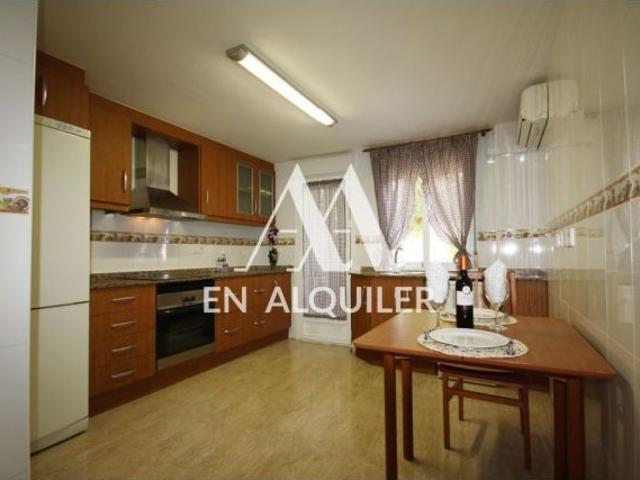 SE ALQUILA CHALET PAREADO EN ALTORREAL, EL CHORRICO