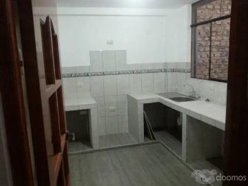 SE ALQUILA DUPLEX UBICADO A ESPALDAS DEL QUINDE
