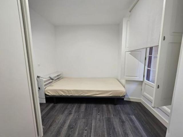 Se Alquila Duplex de 4 dormitorios y 2 baños para Entrar a Vivir en Plaza Nueva Casco Viejo