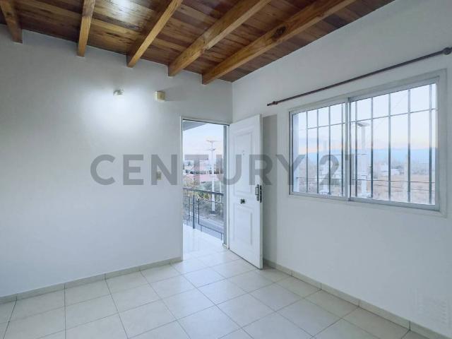 Se alquila departamento calle azcuenaga guaymallen