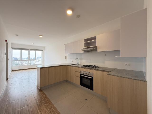 Se alquila departamento en Surquillo, moderno, areas comunes