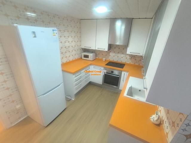 SE ALQUILA EXCELENTE VIVIENDA TODO EXTERIOR Y ESQUINA, JUNTO REINA VICTORIA !