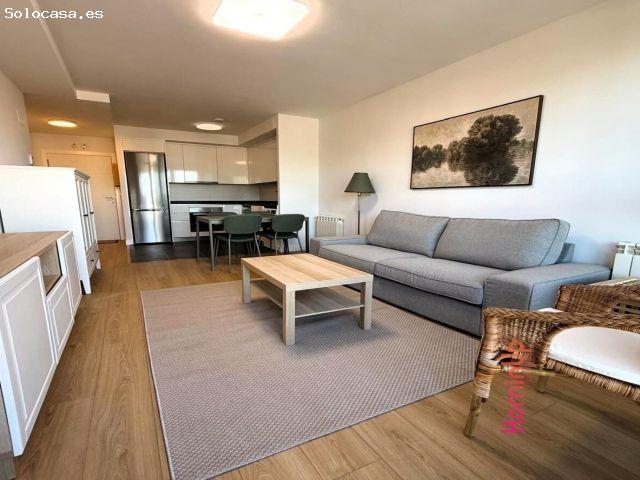 Se Alquila en Exclusiva Vivienda a Estrenar de 2 Dormitorios y Garaje de acceso Directo en Zona Bara