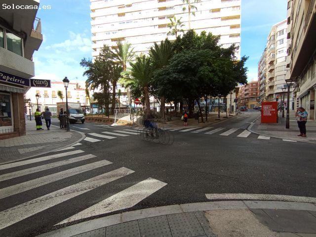 SE ALQUILA ENCANTADOR PISO CON VISTAS AMUEBLADO