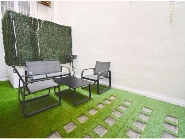 SE ALQUILA ESPECTACULAR VIVIENDA AMUEBLADA CON MUEBLES DE DISEÑO libre a partir del 1 de julio