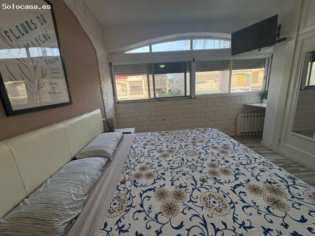 Se alquila este bungalow dúplex en urbanización con piscina y zonas deportivas en Gran Alacant para