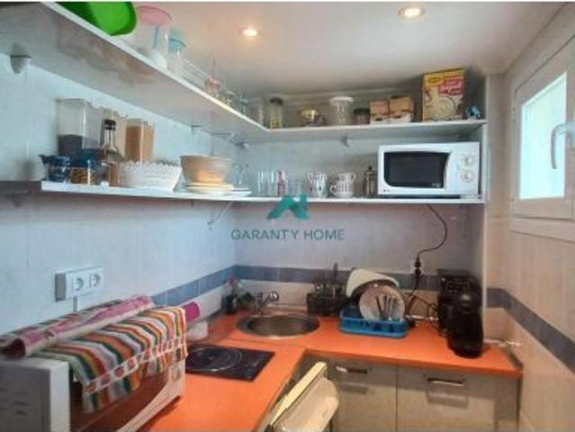 Se alquila estudio en Laredo