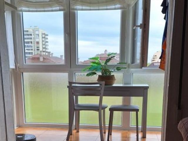 Se alquila estudio en Laredo