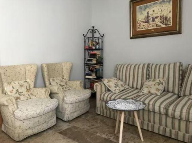 SE ALQUILA ESTUPENDO PISO EN EL PASEO DEL SALÓN