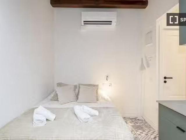 Se alquila habitación compartida en La Dreta de l'Eixample, Ba.