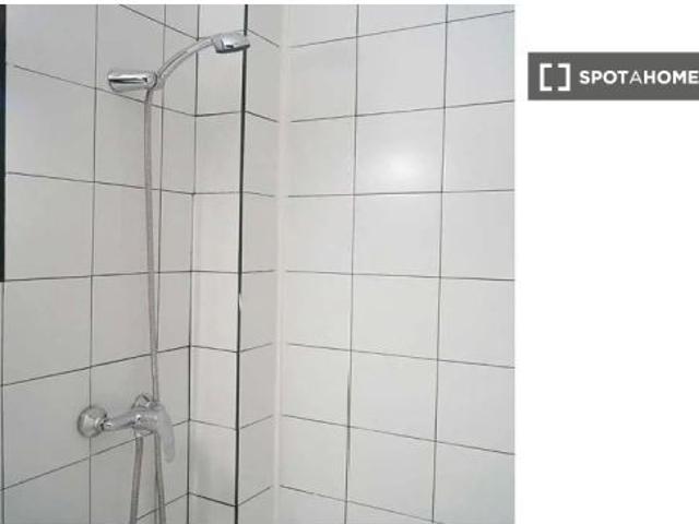 Se alquila habitación con baño privado en Coliving en Carabanchel, Madrid