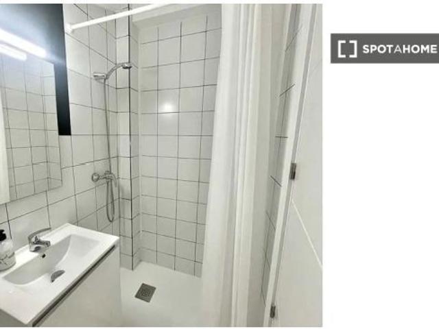 Se alquila habitación con baño privado en Coliving en Carabanchel, Madrid