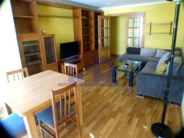 Se alquila habitación de estudiantes. Calefacción incluida zona centro Piso en alquiler en Cuenca CENTRO