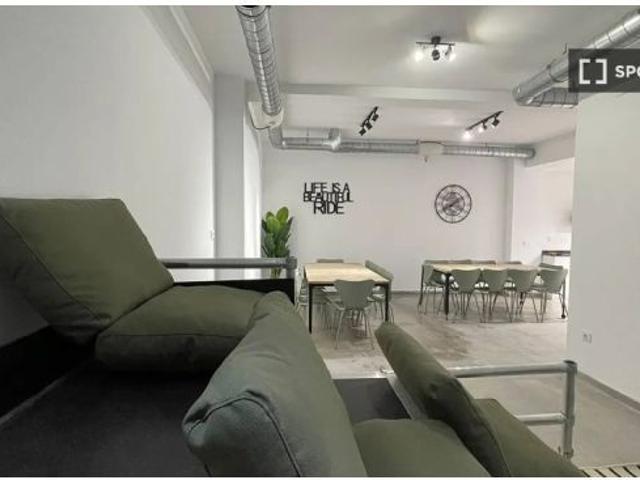Se alquila habitación en Coliving en Puerta Del Ángel, Madrid