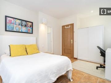 Se alquila habitación en casa compartida en Sevilla